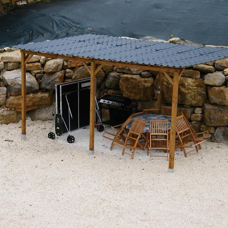 DEMEURE PERIGOURDINE ENTIEREMENT CLIMATISEE avec PISCINE PRIVEE La Bachellerie Exterior foto