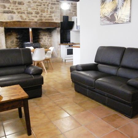 DEMEURE PERIGOURDINE ENTIEREMENT CLIMATISEE avec PISCINE PRIVEE La Bachellerie Exterior foto