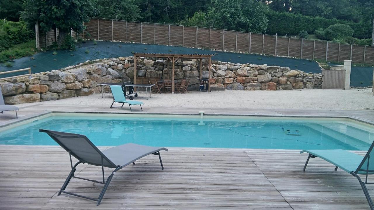 DEMEURE PERIGOURDINE ENTIEREMENT CLIMATISEE avec PISCINE PRIVEE La Bachellerie Exterior foto
