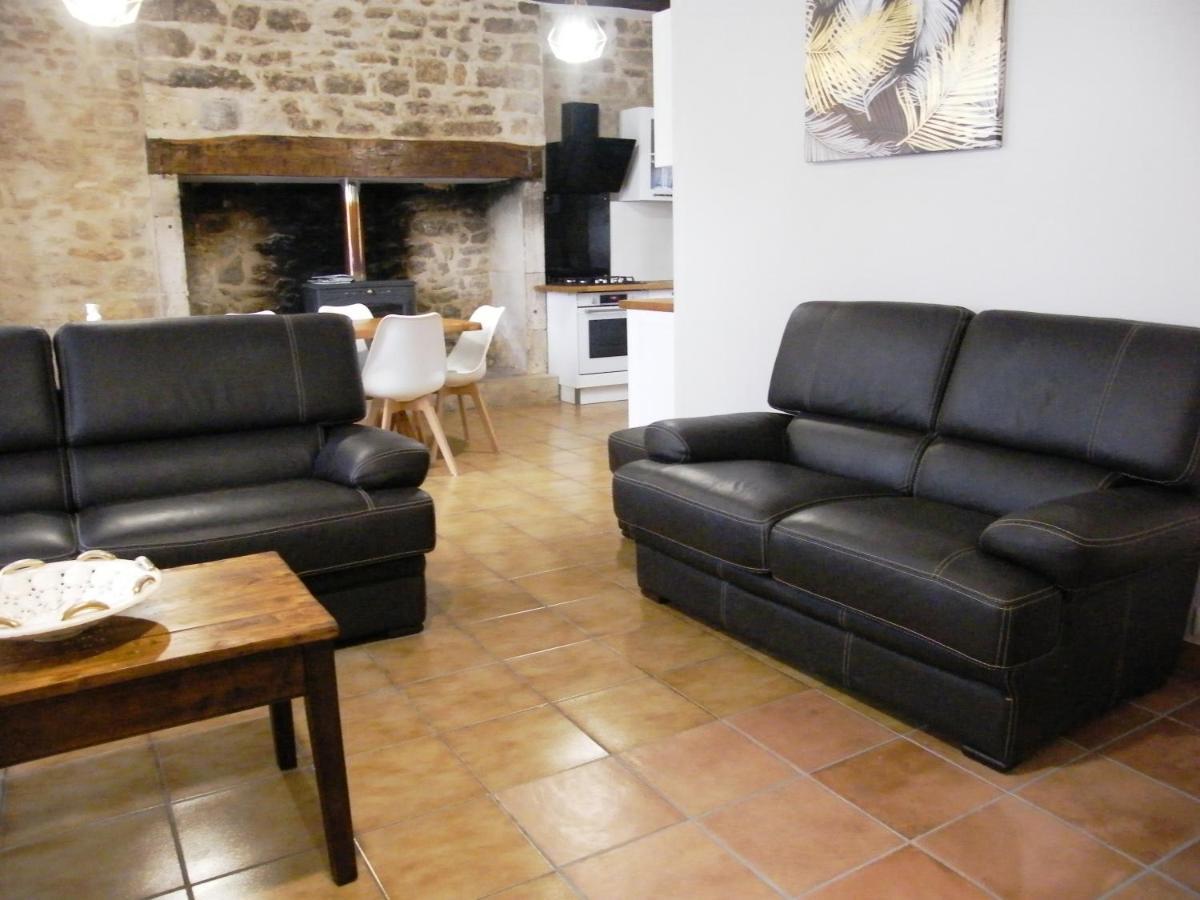 DEMEURE PERIGOURDINE ENTIEREMENT CLIMATISEE avec PISCINE PRIVEE La Bachellerie Exterior foto