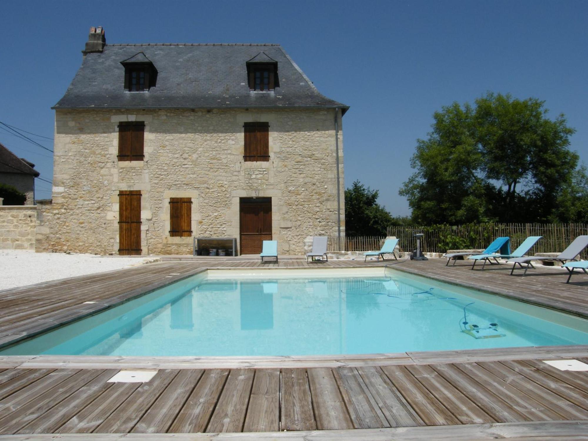 DEMEURE PERIGOURDINE ENTIEREMENT CLIMATISEE avec PISCINE PRIVEE La Bachellerie Exterior foto